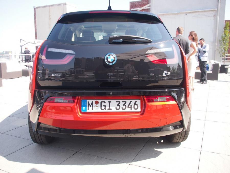  BMW i3 2014 года  (фото 107 из 240)
